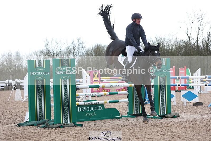 240223A-133333-01573 - Cls 5 Newcomers and 1.10m Open