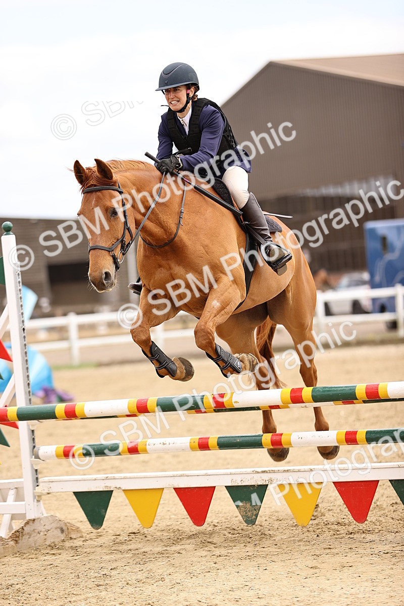 SBM_000425 - Class 4 - 1m showjumping