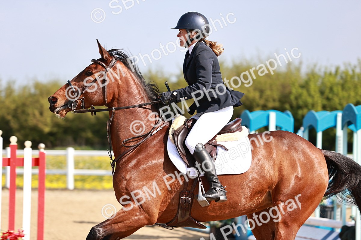  - Class 21 - Senior British Novice - 90cm