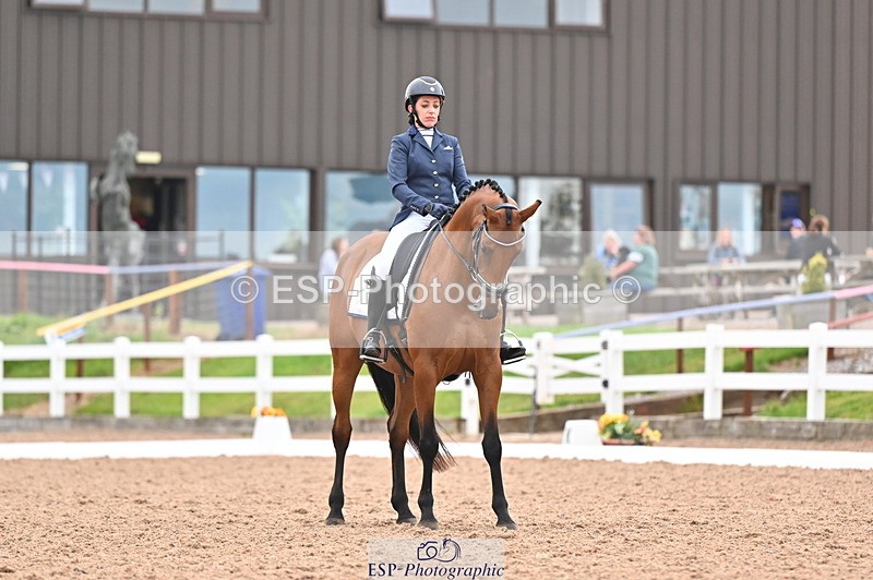 240817A-161759-10493 - 253-Nikita.Mitson-Nigranta