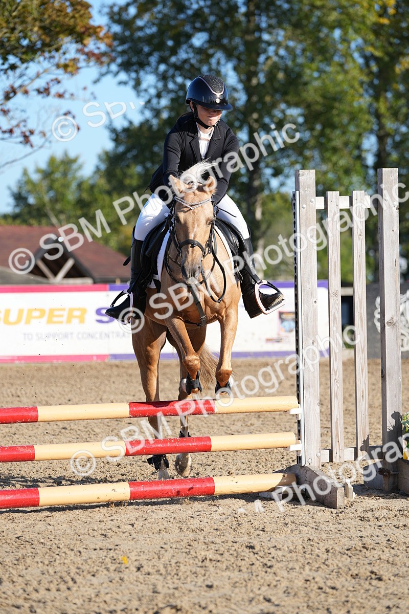 SBM_14290 - J57 - Clear Round 60cm