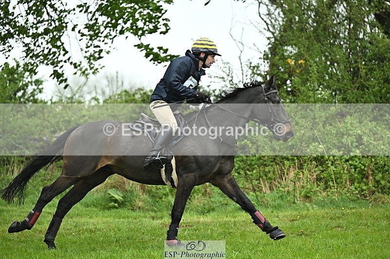 250418-102709-01437 - 051-Alex.Jupp-CARRY.ON.REGARDLESS