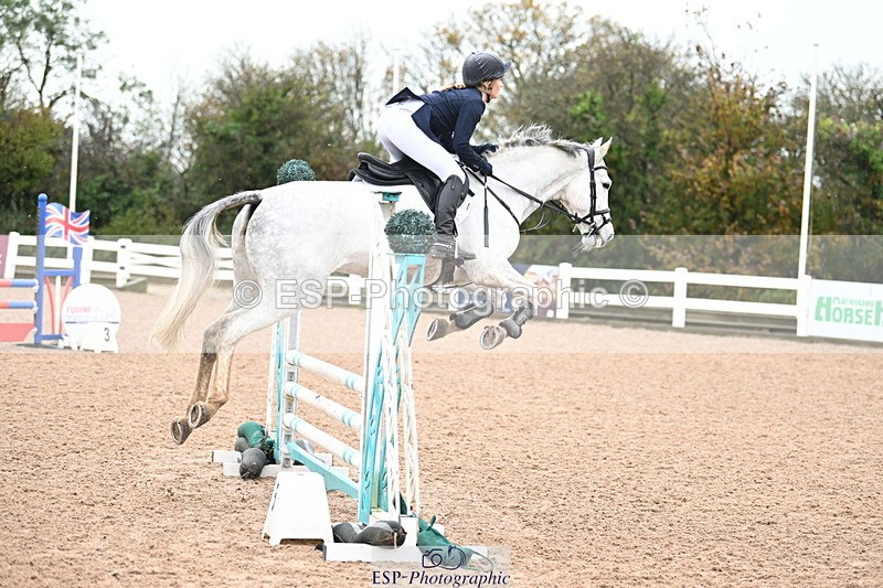 241023A-112358-00534 - Cls 1 British Novice and 90cm Open