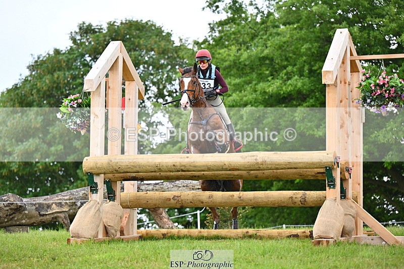 250524A-154737-14417 - C-233-Abbie.Burbidge-FEELING.FANTASTIC