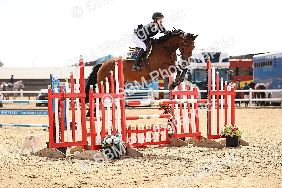 SBM_009738 - Class 8 - Senior Newcomers - 1.10  Open