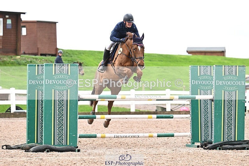 251206-134625-01176 - Cls 13 Snr Foxhunter and 1.20m