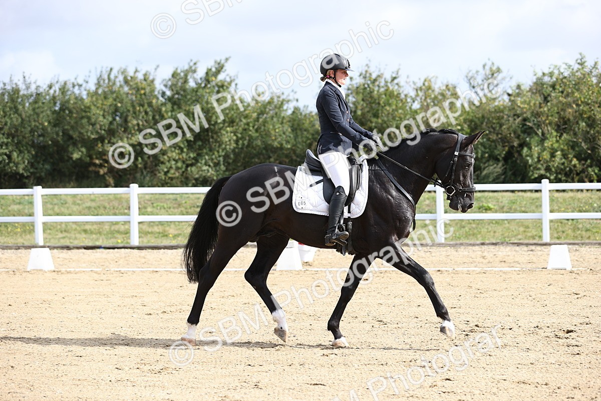 SBM_015414 - Class 14 - Novice 23 - 9.05-10.08