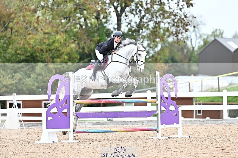 251015-132718-00572 - Cls 4 Newcomers and 1.10m Open