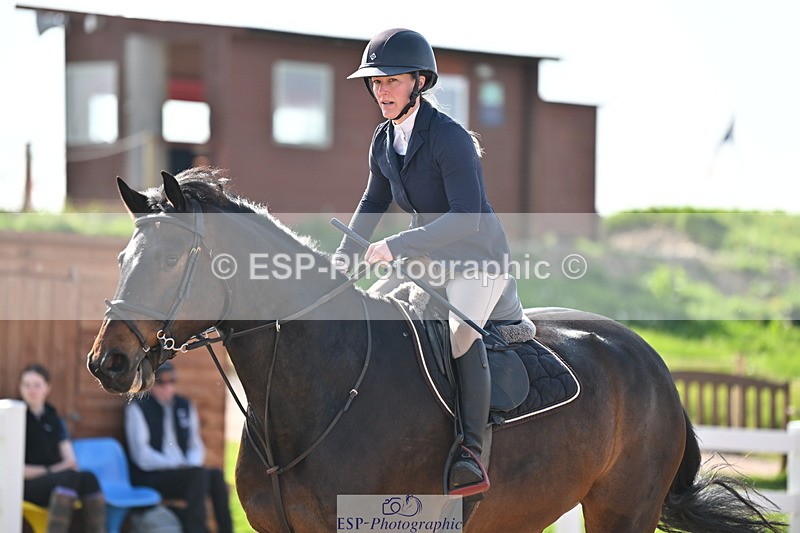 240509A-094644-00239 - Cls 1 British Novice and 90cm Open