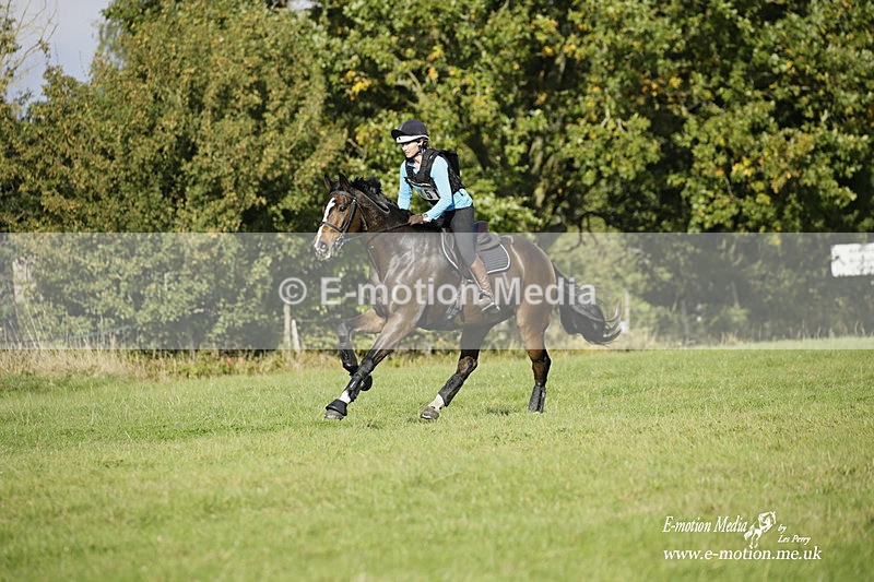  WWHT 171021 3851 - Open (1.00m)  17/10/21