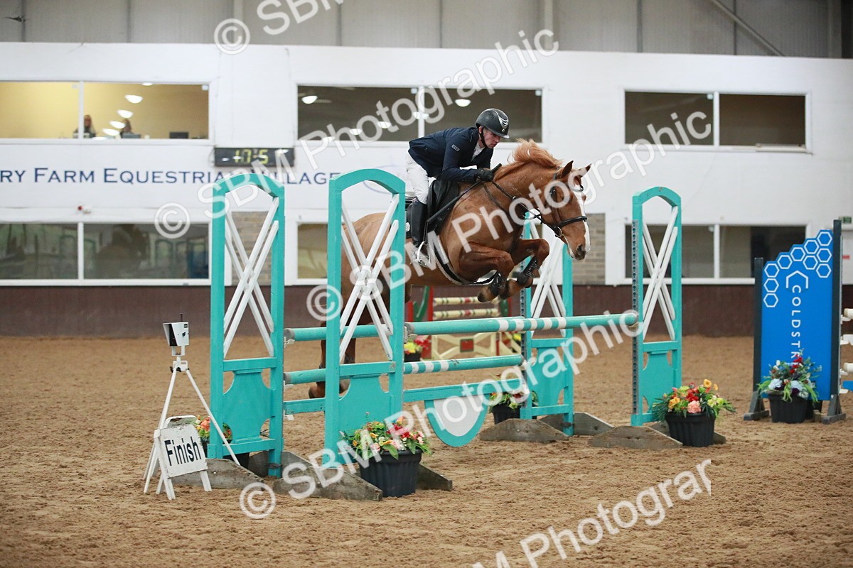 SBM_001124 - Class 4 - Senior Newcomers - 1.10m Open