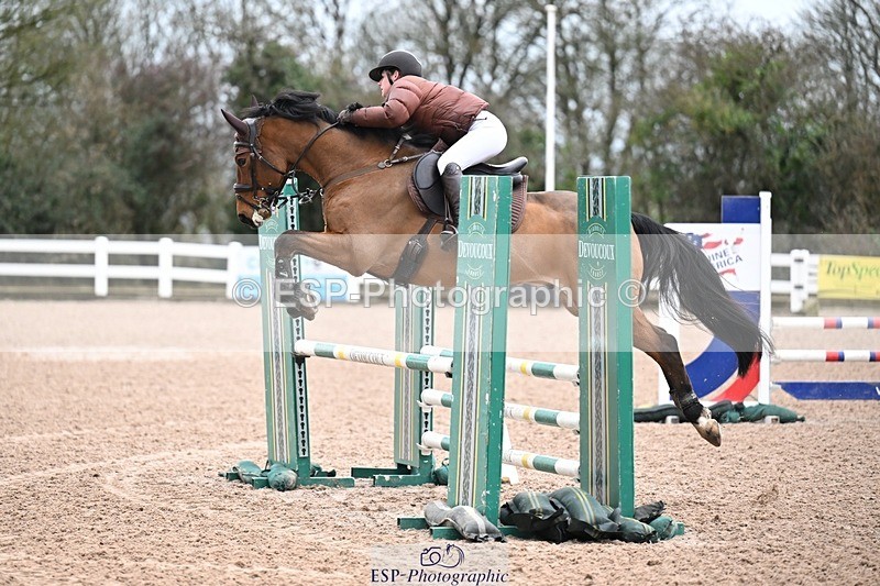 251205-101141-00164 - Cls 2 Snr British Novice and 90cm