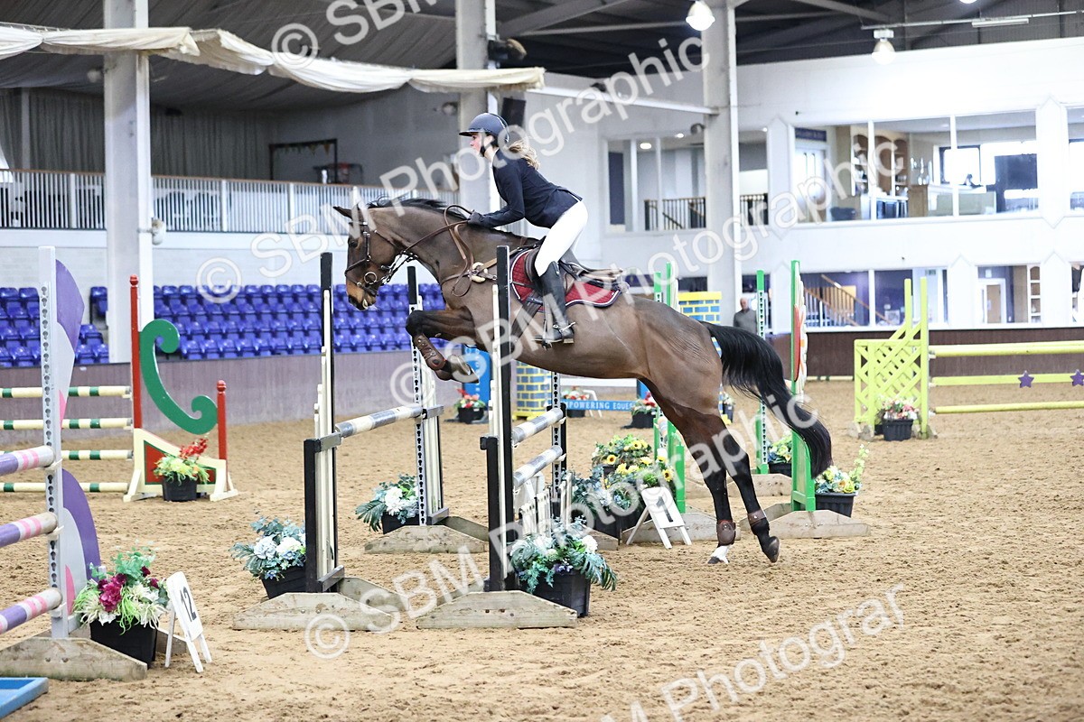 SBM_006302 - Class 16 - Senior Newcomers - 1.10m Open