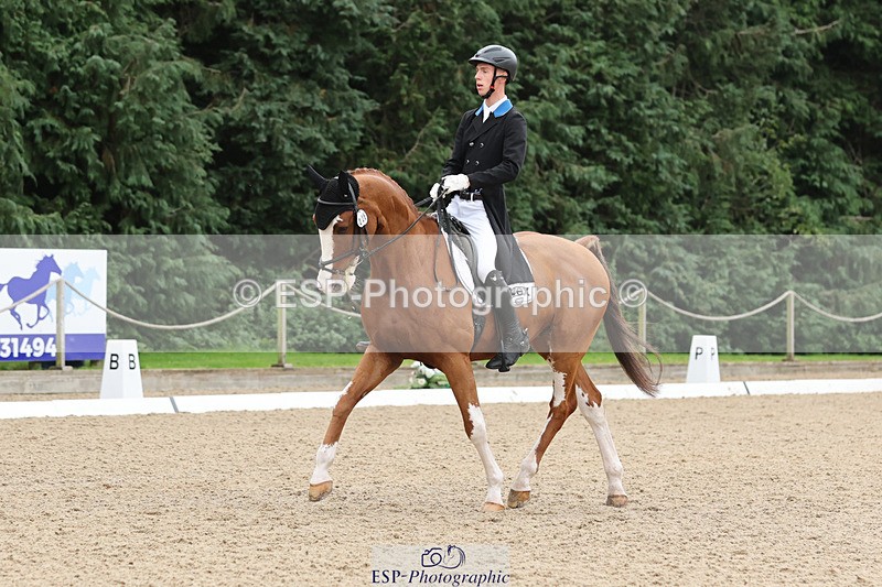 241024-143919-04115 - 228-Callum.Banfield-JIN.VAN.DE.DOELVELDEN.Z