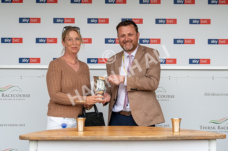 310526-Race 7-Annastarzy-9541 - Race 7 18.45pm Sky Bet Build A Bet Fillies' Handicap
