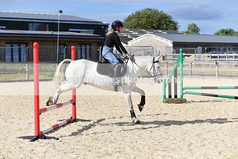 WJ5_5834 - Poles off the floor