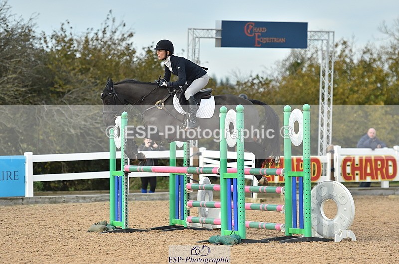 231111A-121706-01789 - Cls 12 Newcomers & 1.10m Open