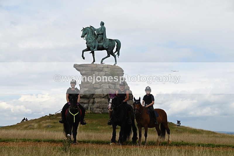 DSC_7547 - Time at Statue 13:16 to 13:52