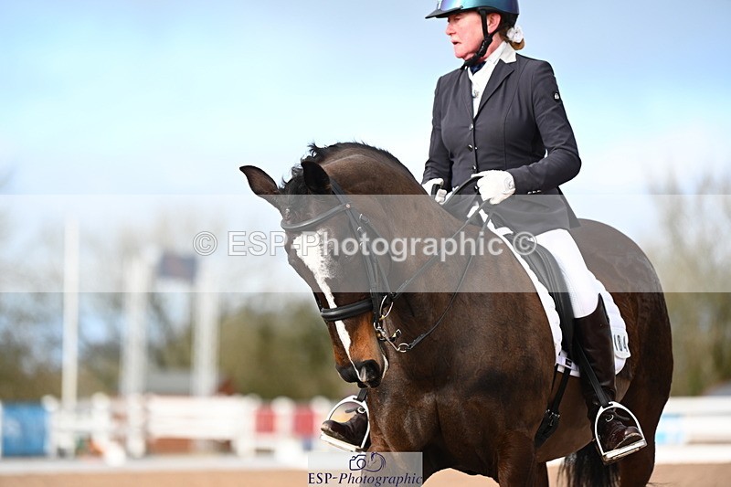 240218A-143717-08692 - 184-jeanette.male-Langaller.Future.Star