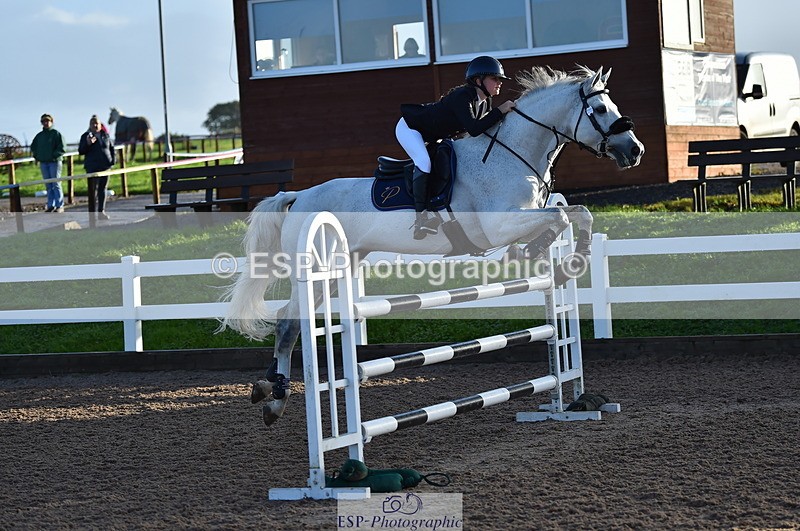 231028A-092710-00111 - Cls 9+10 Children on Horses