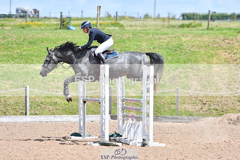 240609A-121927-05115 - Cls 18 Snr Newcomers and 1.10m Open