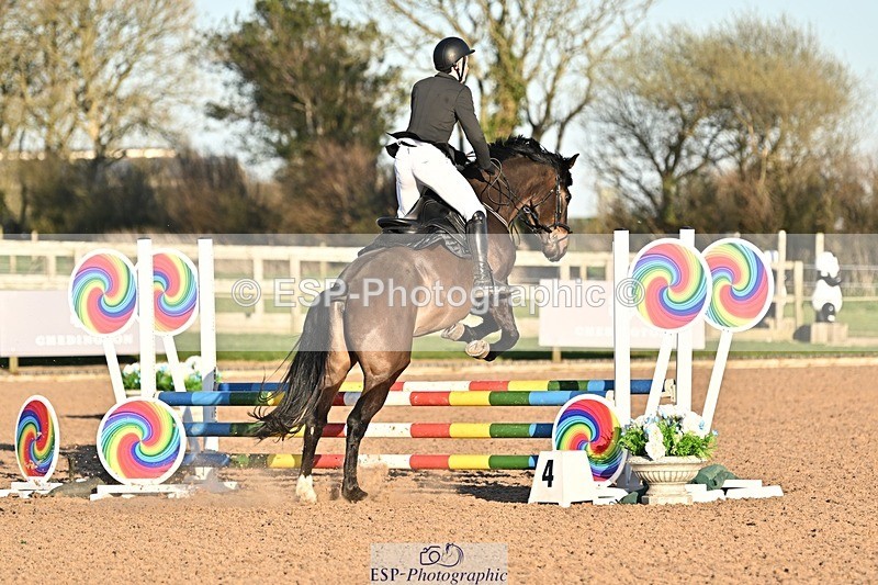 250401-183125-00692 - 80cm Classes