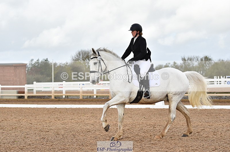 231104A-115110-01611 - Cls 5 Novice 37A