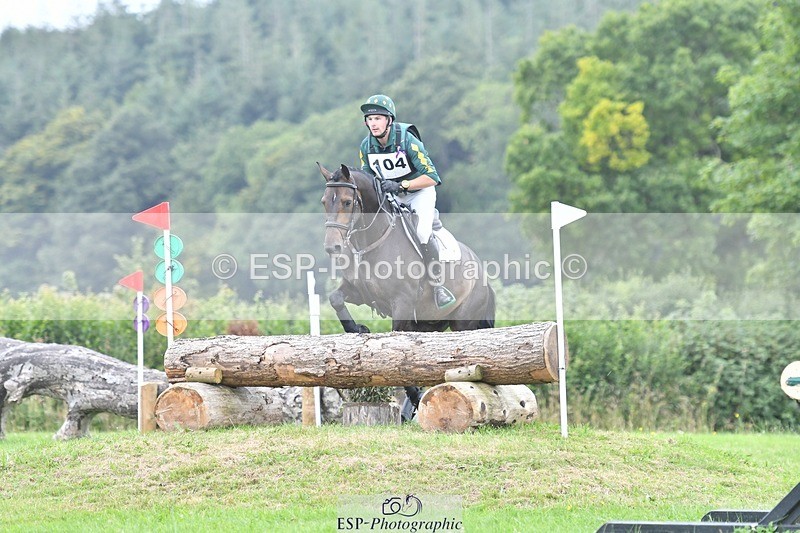 240803-114624-03323 - 104-Ollie_Martin-MIH_HUNTERS_BEAR