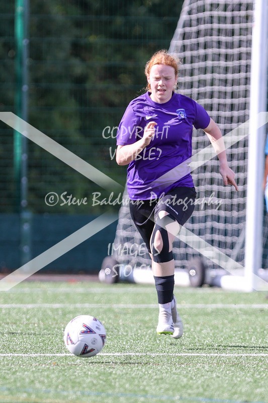 1DX30147 - 2025-09-13 FC Abbey Meads U17 Girls Purple V Cumnors U17 Girls