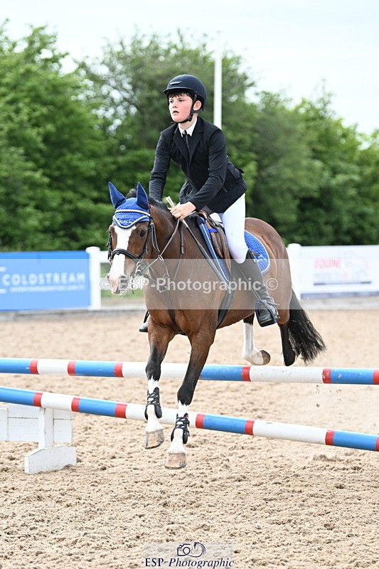 240611A-171350-00475 - 70cm