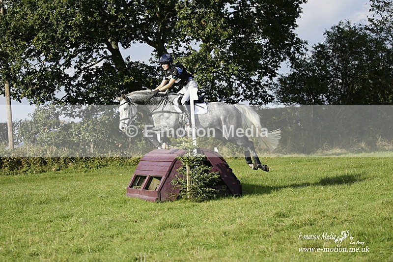  WWHT 171021 3948 - Open (1.00m)  17/10/21