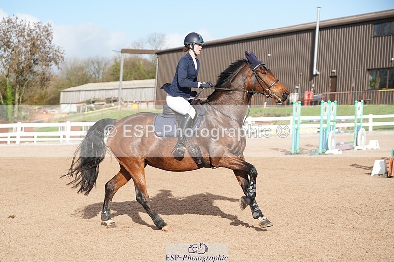 251108-132439-02716 - Cls 13 Foxhunter and 1.20m Open