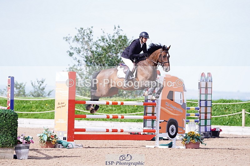 240803A-100716-07114 - Cls 29 Snr Foxhunter