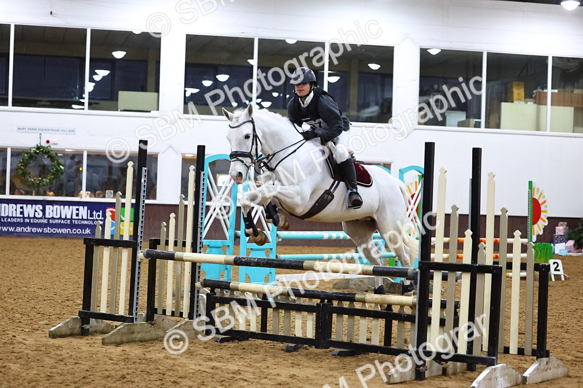 SBM_002864 - Class 6 - Holly & Ivy Stakes - 90cm