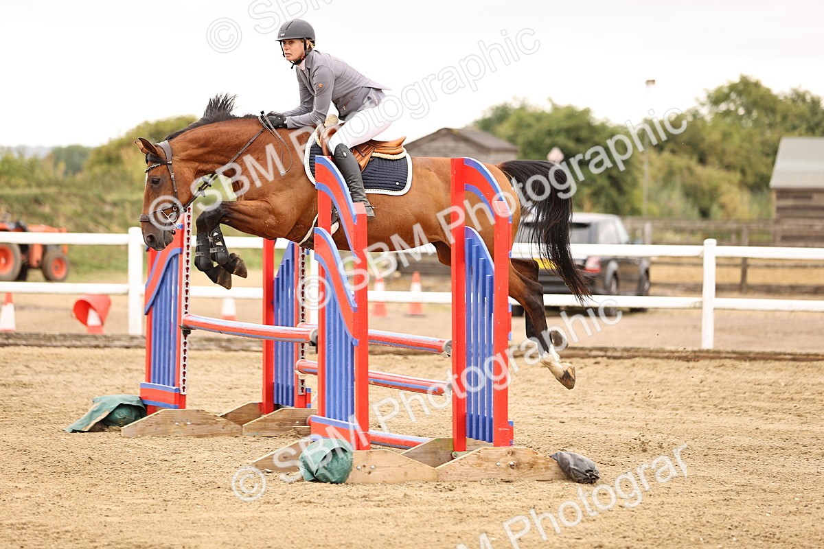 SBM_024298 - Class 8 - Clear Round