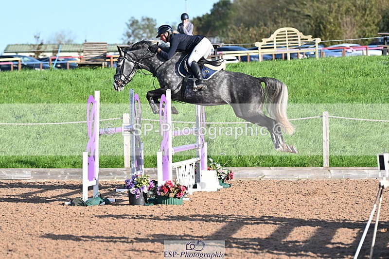 231015A-094423-07030 - Cls 28 Newcomers & 1.10m Open