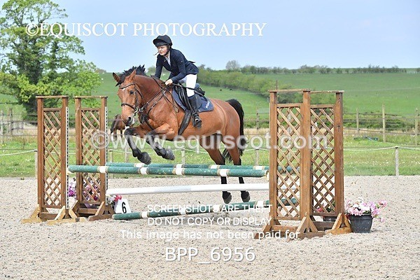 BPP_6956 - CLASS 4 FRI Senior BritiNovice/ 90cm Open