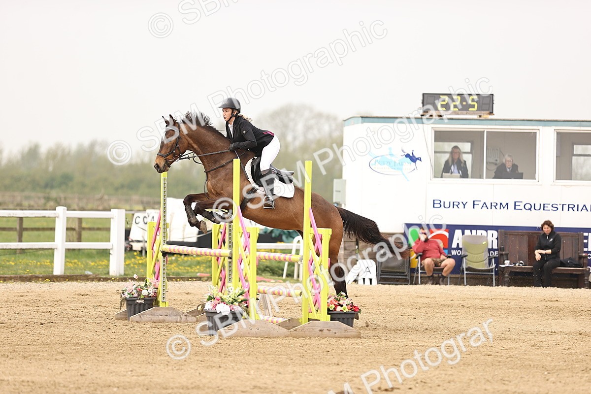  - Class 15 - Senior British novice - 90cm