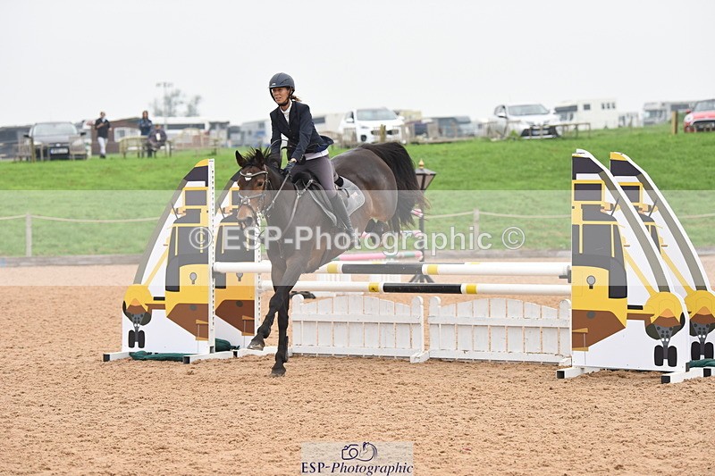 230916A-152216-05337 - Cls 18 Snr 95cm Derby