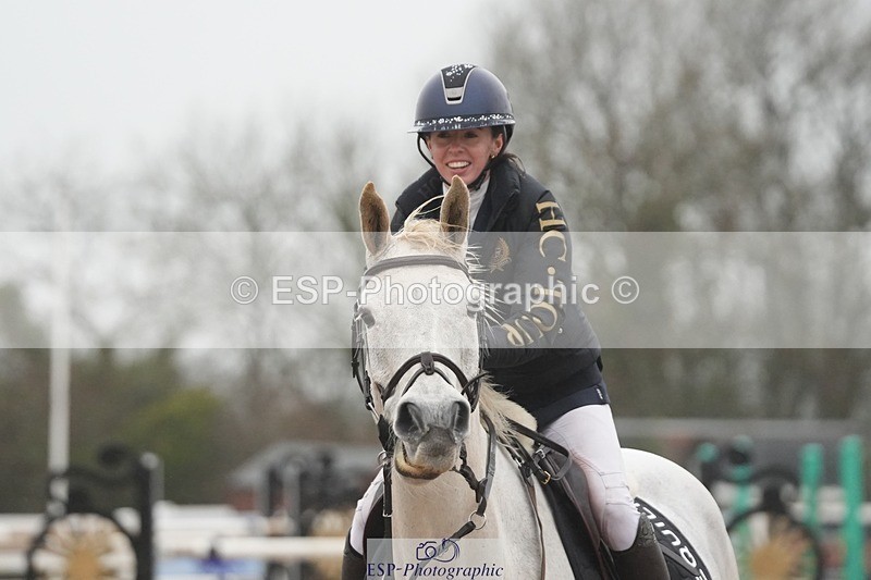 251207-120222-01941 - Cls 20 Snr Newcomers and 1.10m