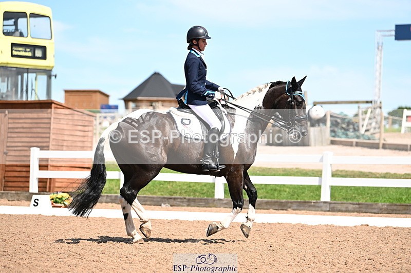 240816A-142231-05574 - 275-Alys.Matravers-Tiger.Mazariti