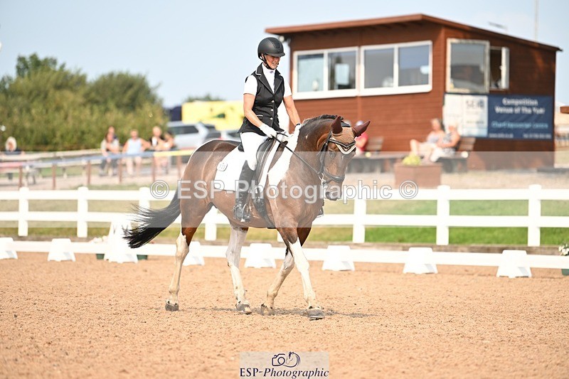 250816-153731-06215 - 123-Lorraine.MorrisLissyegan.Coloured.Lady