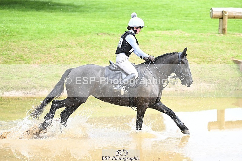 240803-133747-07251 - 153-Eleanor_Blewitt-CARRY_ON_PRINCESS