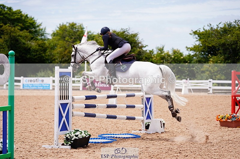 240629A-125958-05529 - Cls 18 Newcomers and 1m Open