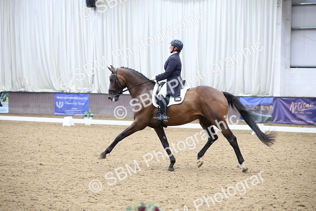 SBM_004514 - Class 9 - FEI Inter 1 Gold - 15.55-16.43