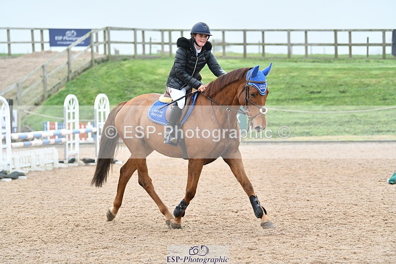 241102A-112458-04288 - SAT Cls 9 British Novice and 90cm Open