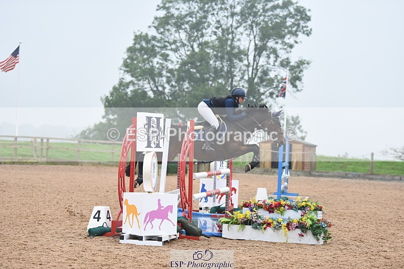 230916A-170524-05751 - Cls 19 Snr 1.10m Derby