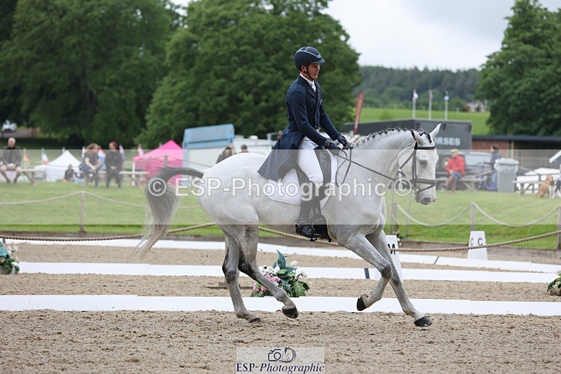 240523-093533-03163 - 207-IE_MR_MCGREGOR-Will_Furlong