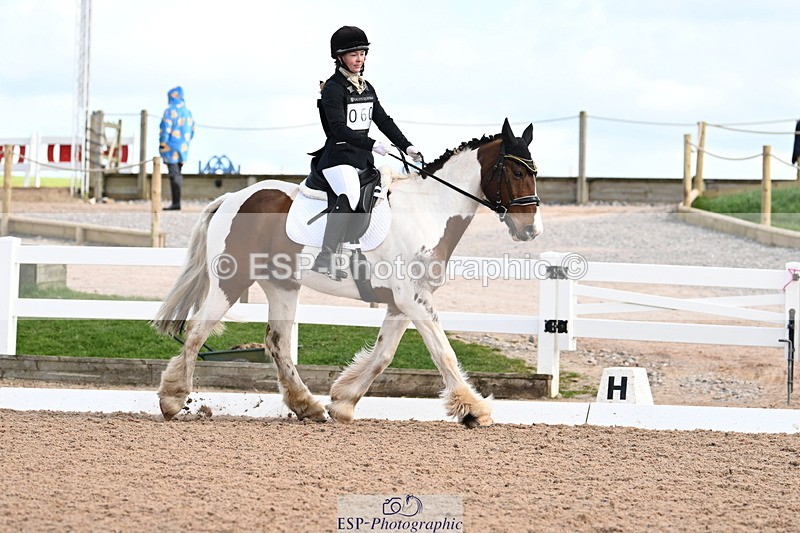 240324A-130714-02793 - Novice 27, 12.30 to 13.50