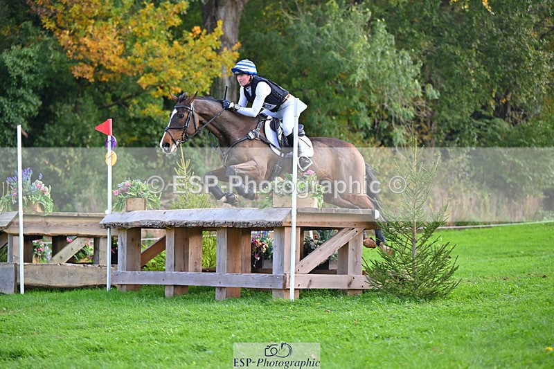 241025-124728-08313 - 109-Amber.Williams-THE.EMERALD.LILY